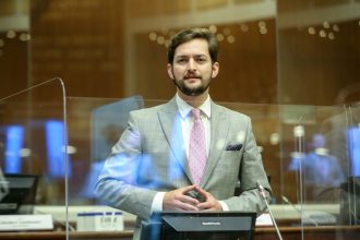 El asambleísta Esteban Torres y jefe de la bancada del PSC.