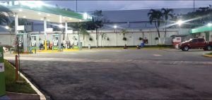 La gasolinera Más Gas, en Guayaquil, que fue atacada la madrugada de este 5 de abril de 2023.