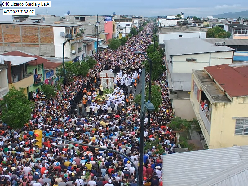 La procesión del Cristo del Consuelo, la más multitudinaria del país, este 7 de abril de 2023.